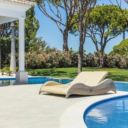 Sleeps 8 Pool Air Con T607959